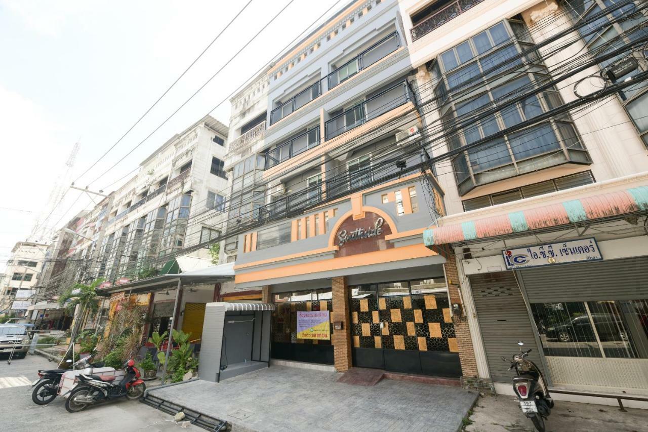 Oyo 347 Southside Residence Pattaya Esterno foto